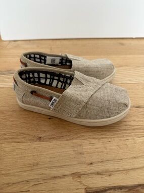 Toms Classics Tan Tiny Toddler Slip On Casual Canvas Shoes